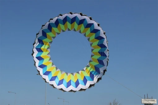 Ring Kite 6m Weiss-blau-gelb 3 Ring Kite 6m Weiss-blau-gelb
